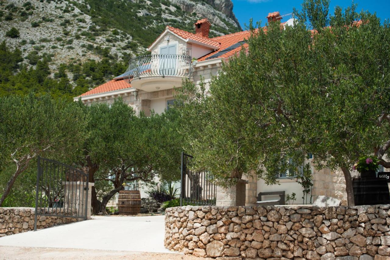 Villa Franka With Swimming Pool Бол Екстериор снимка