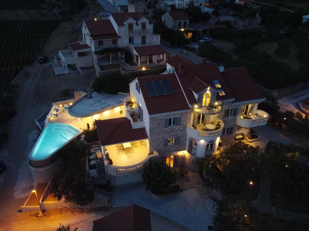 Villa Franka With Swimming Pool Бол Екстериор снимка