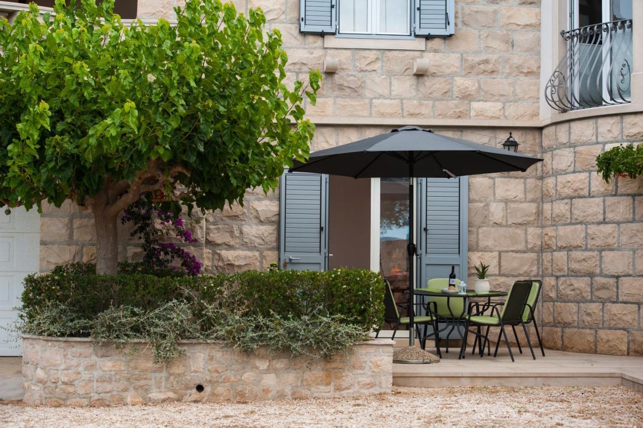 Villa Franka With Swimming Pool Бол Екстериор снимка