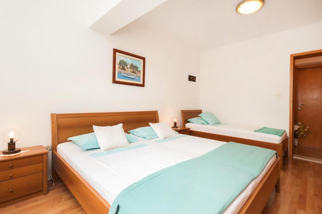 Villa Franka With Swimming Pool Бол Екстериор снимка